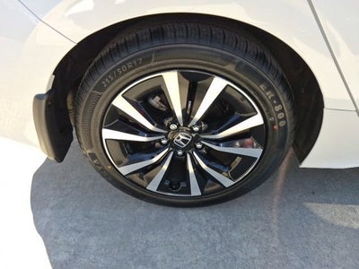 2024 Honda Civic Hatchback EX-L
