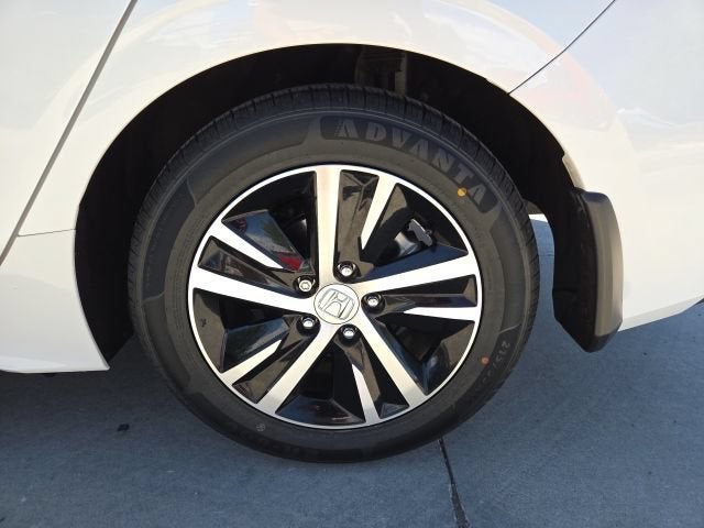 2024 Honda Civic Hatchback LX - Photo 11