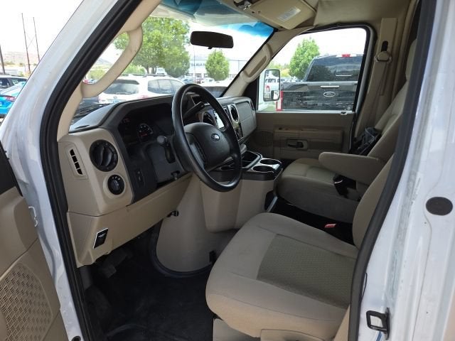 2017 Ford E-Series Cutaway Base