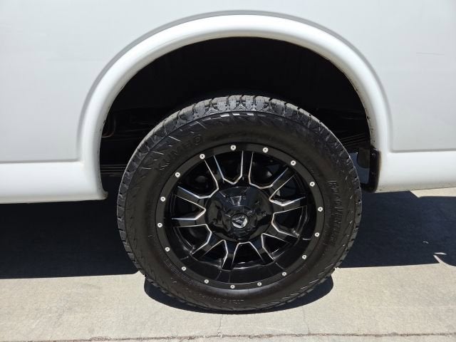 2019 Chevrolet Express Passenger LT