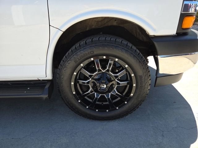 2019 Chevrolet Express Passenger LT
