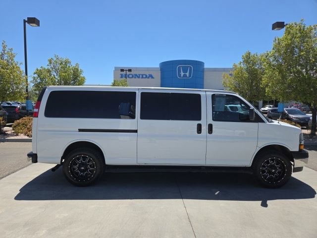 2019 Chevrolet Express Passenger LT
