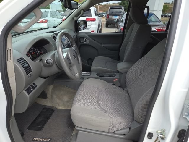 2017 Nissan Frontier SV V6