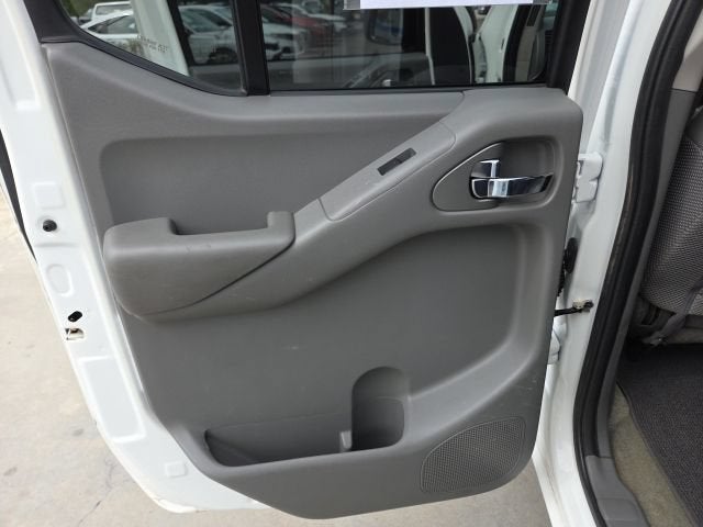 2017 Nissan Frontier SV V6