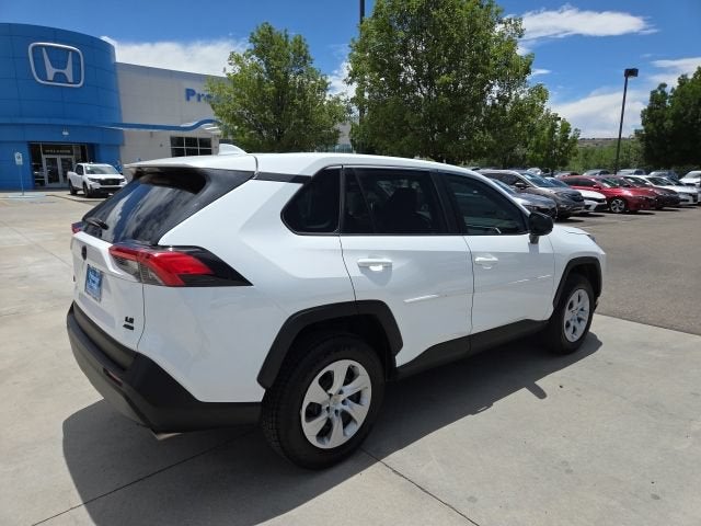 2022 Toyota RAV4 LE