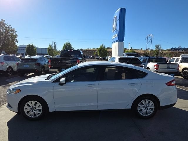 2013 Ford Fusion S