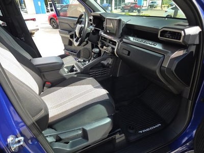 2025 Toyota Tacoma 4WD SR5