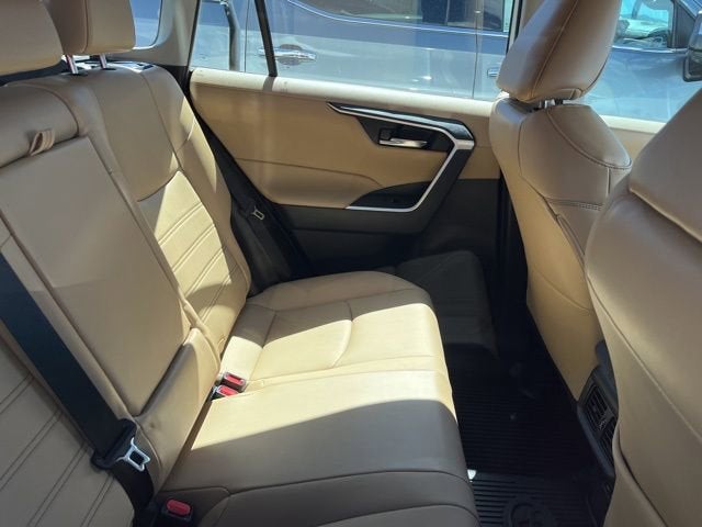 2022 Toyota RAV4 Hybrid XLE Premium