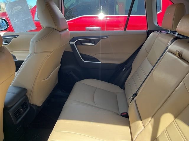 2022 Toyota RAV4 Hybrid XLE Premium