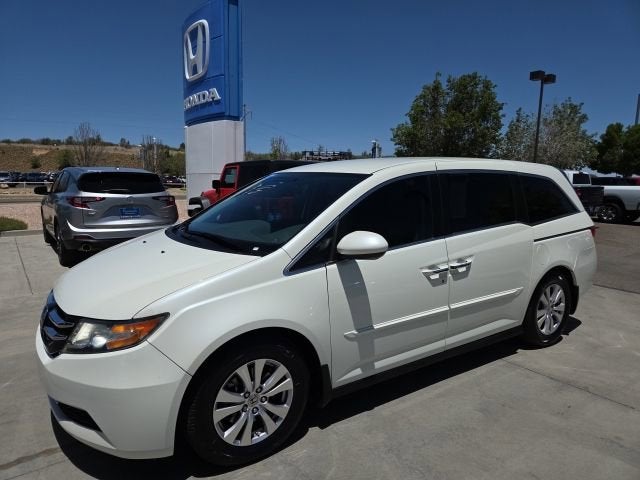 2016 Honda Odyssey SE's photo