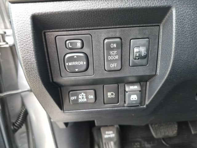 2018 Toyota Tundra 4WD SR5