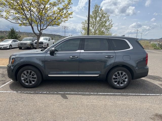 2023 Kia Telluride LX