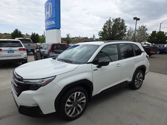 2025 Subaru Forester Touring Hybrid