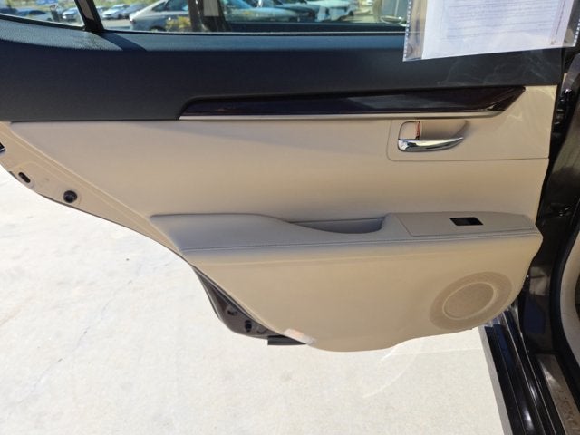 2013 Lexus ES 350 4dr Sdn