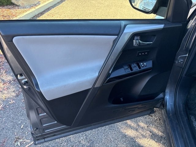 2017 Toyota RAV4 Hybrid Limited